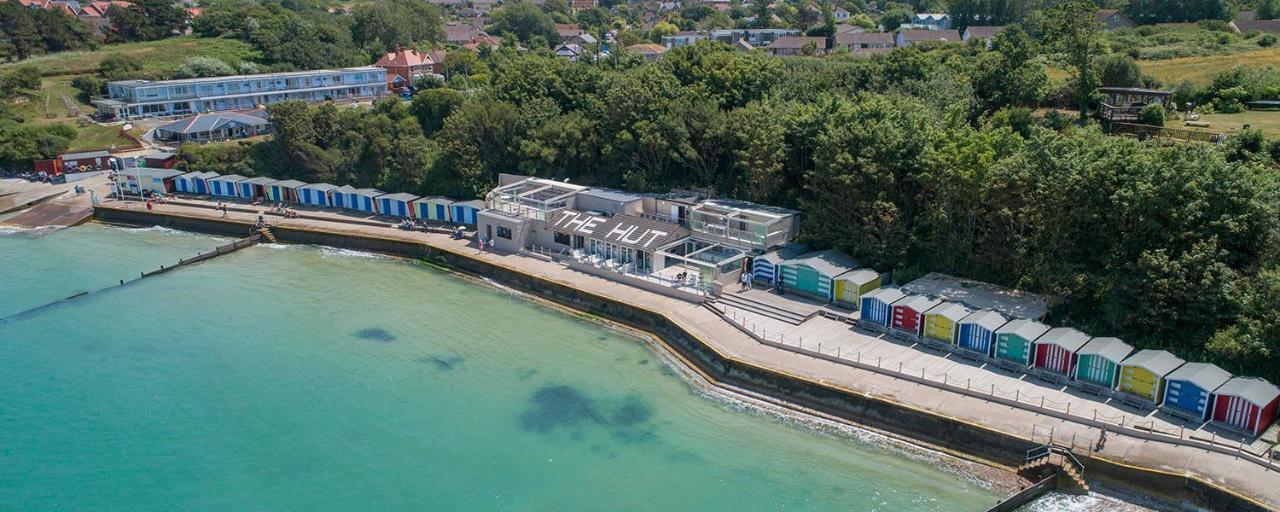 Brambles Chine: Beachfront Retreat with Wi-Fi Freshwater Exterior photo